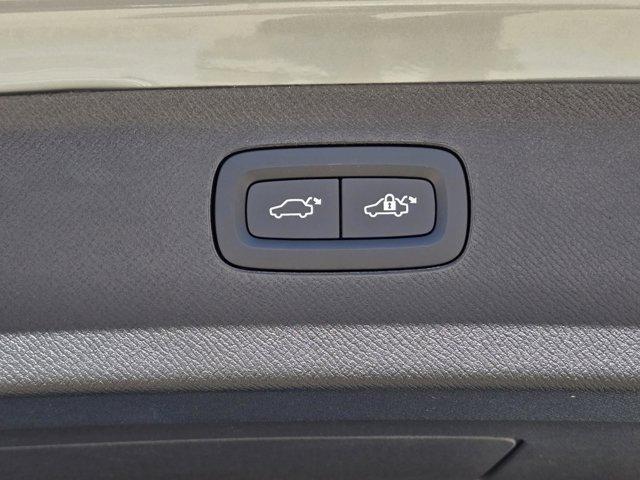 new 2026 Volvo XC90 car, priced at $67,325