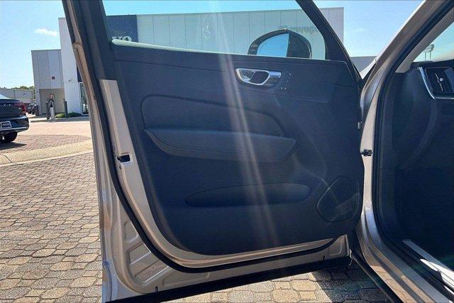new 2025 Volvo XC60 Plug-In Hybrid car, priced at $59,185