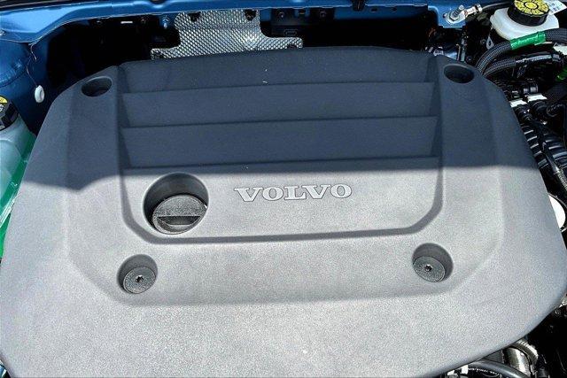 new 2025 Volvo XC40 car, priced at $44,000