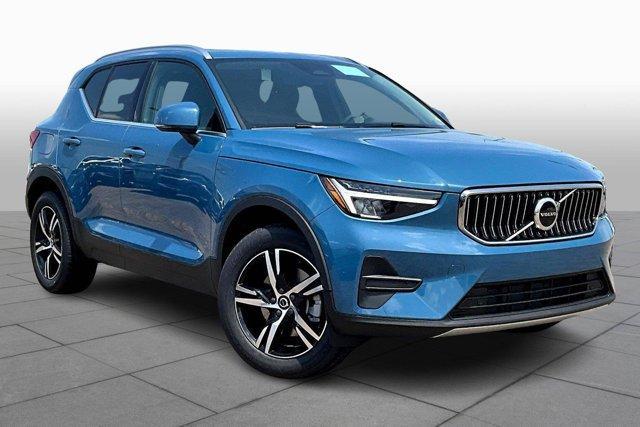 new 2025 Volvo XC40 car, priced at $44,000