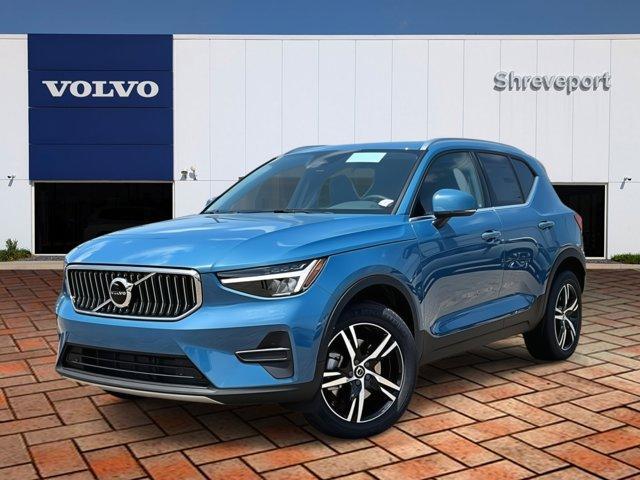new 2025 Volvo XC40 car, priced at $42,000