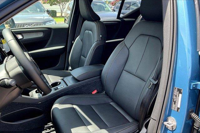 new 2025 Volvo XC40 car, priced at $44,000
