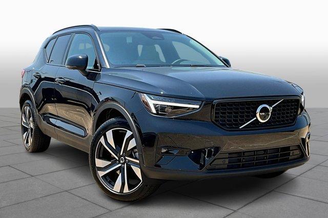 new 2025 Volvo XC40 car, priced at $51,765