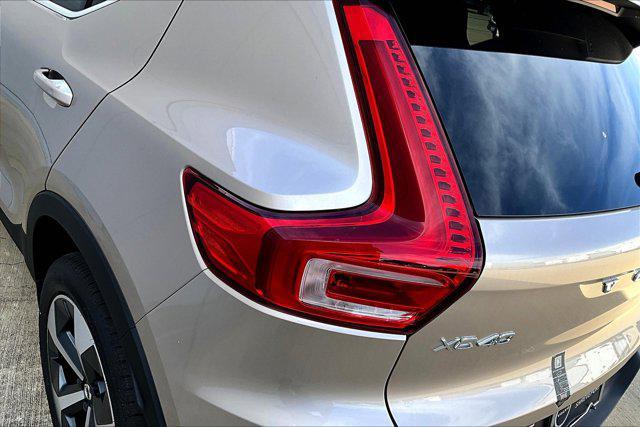 new 2024 Volvo XC40 car, priced at $40,742