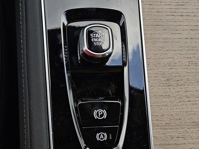 new 2025 Volvo XC90 car, priced at $68,155