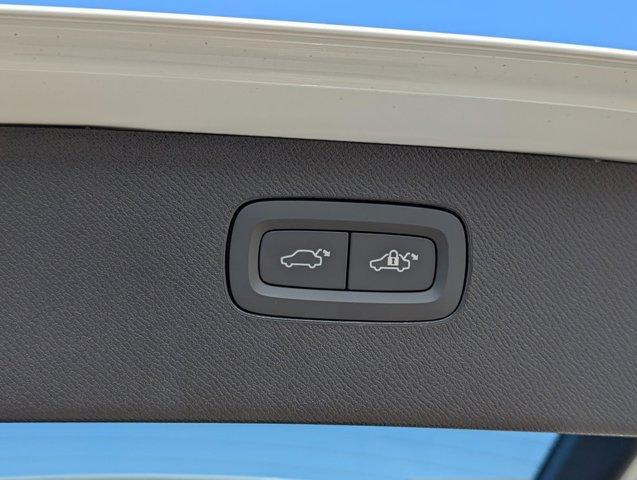 new 2026 Volvo XC90 car, priced at $69,325