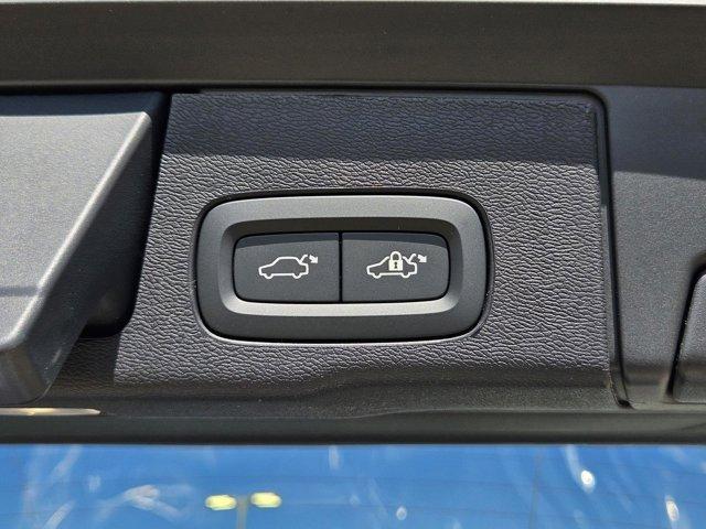 new 2025 Volvo XC60 car, priced at $54,360