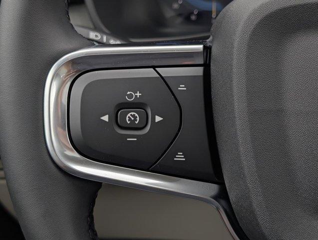 new 2025 Volvo XC40 car, priced at $47,335