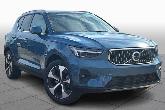 new 2025 Volvo XC40 car, priced at $48,315