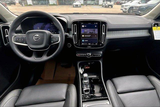 new 2025 Volvo XC40 car, priced at $52,710