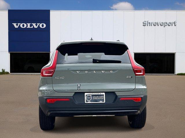 new 2025 Volvo XC40 car, priced at $52,710