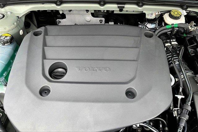 new 2025 Volvo XC40 car, priced at $52,710