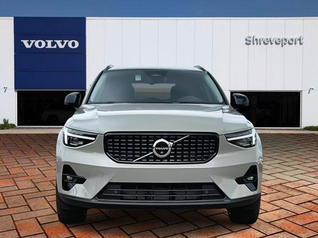 new 2025 Volvo XC40 car, priced at $51,210