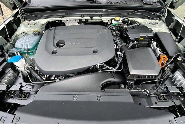 new 2025 Volvo XC40 car, priced at $52,710