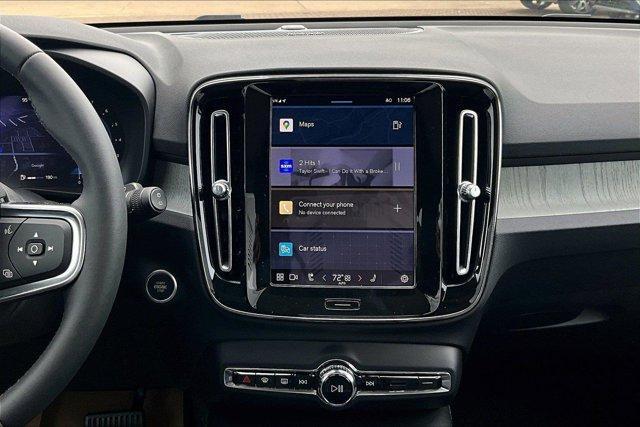 new 2025 Volvo XC40 car, priced at $52,710