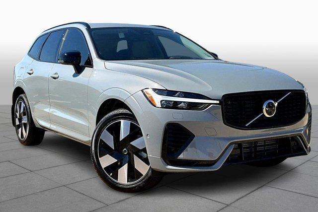 new 2025 Volvo XC60 Plug-In Hybrid car, priced at $65,035