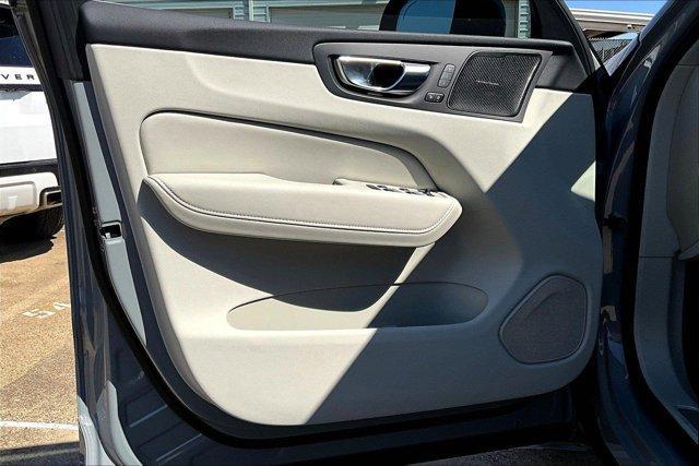 new 2025 Volvo XC60 Plug-In Hybrid car, priced at $65,035