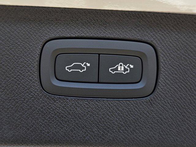 new 2025 Volvo XC90 Plug-In Hybrid car, priced at $78,305