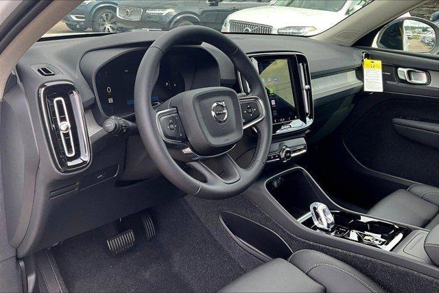 new 2025 Volvo XC40 car, priced at $49,590