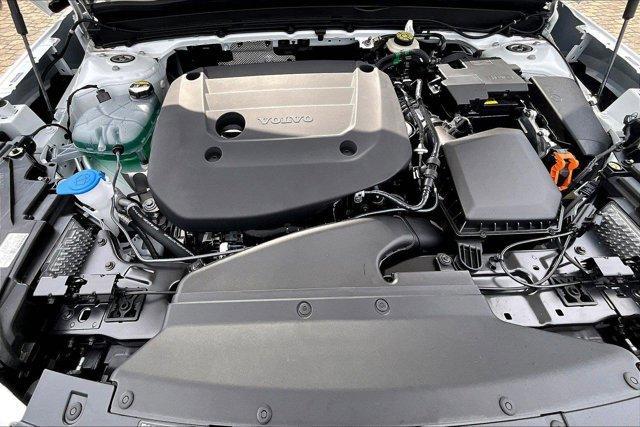 new 2025 Volvo XC40 car, priced at $49,590