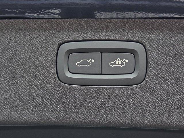 new 2025 Volvo XC90 Plug-In Hybrid car, priced at $76,805