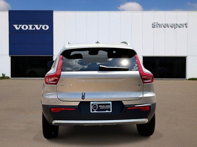 new 2024 Volvo XC40 car, priced at $38,497