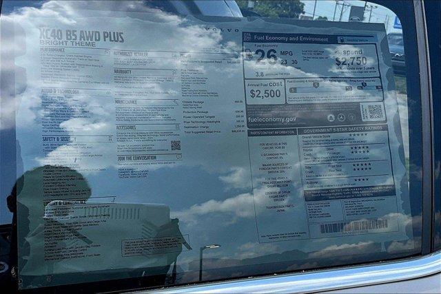 new 2024 Volvo XC40 car, priced at $38,497