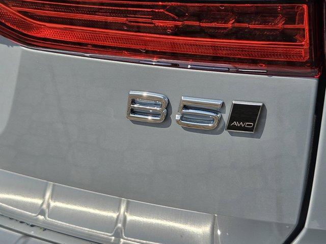 new 2025 Volvo XC60 car, priced at $47,075