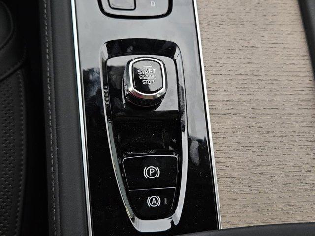 new 2025 Volvo XC90 car, priced at $65,145