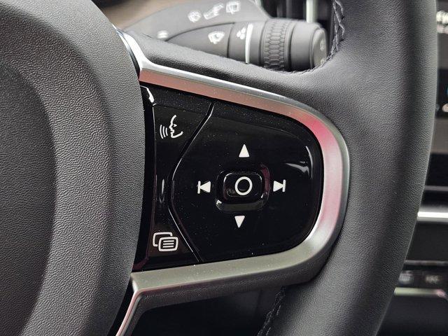 new 2025 Volvo XC90 car, priced at $65,145