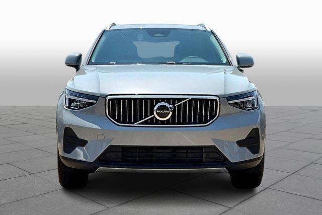 new 2025 Volvo XC40 car, priced at $46,015