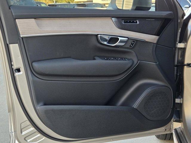 new 2026 Volvo XC90 car, priced at $68,075