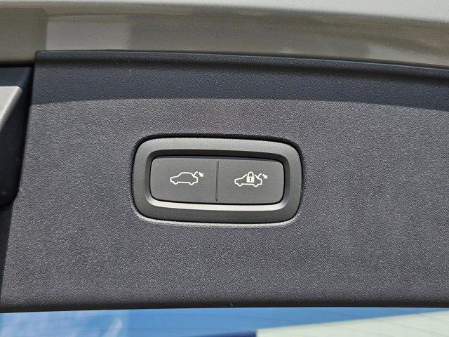 new 2025 Volvo EX90 car, priced at $84,640