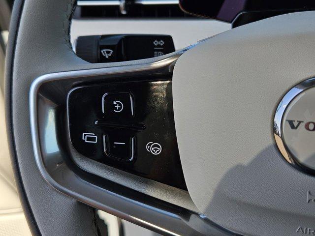 new 2025 Volvo EX90 car, priced at $84,640