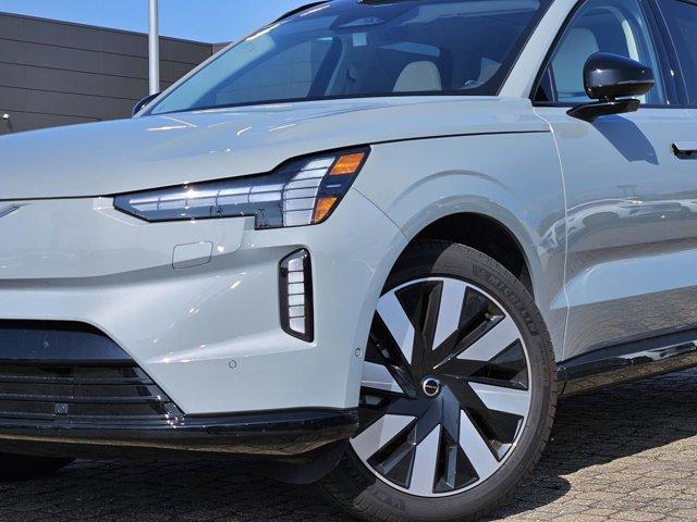 new 2025 Volvo EX90 car, priced at $84,640