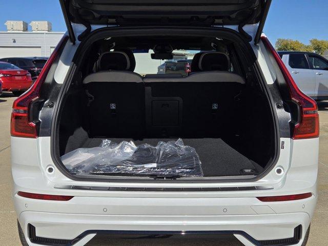 new 2026 Volvo XC60 car, priced at $54,325