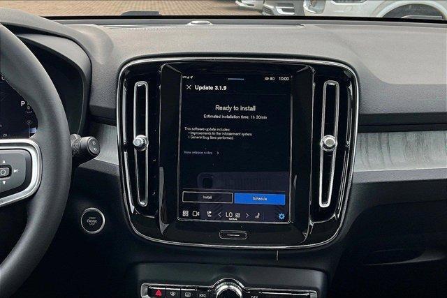 new 2025 Volvo XC40 car, priced at $46,510