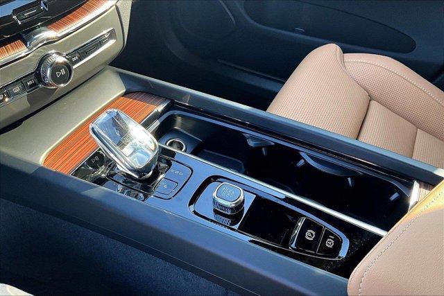 new 2025 Volvo XC60 Plug-In Hybrid car, priced at $69,585