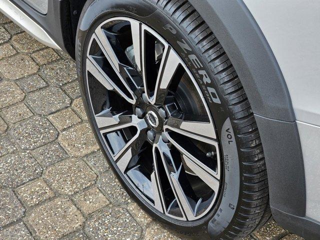 new 2025 Volvo V60 Cross Country car, priced at $56,525