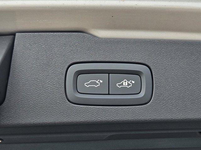 new 2025 Volvo V60 Cross Country car, priced at $56,525