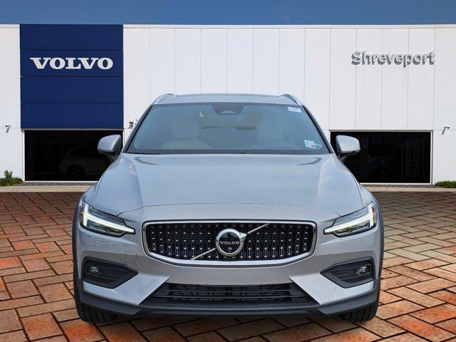 new 2025 Volvo V60 Cross Country car, priced at $56,525