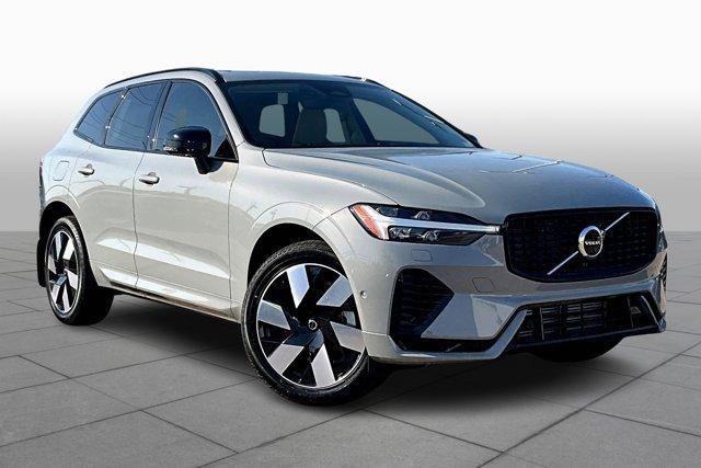 new 2025 Volvo XC60 Plug-In Hybrid car, priced at $61,235