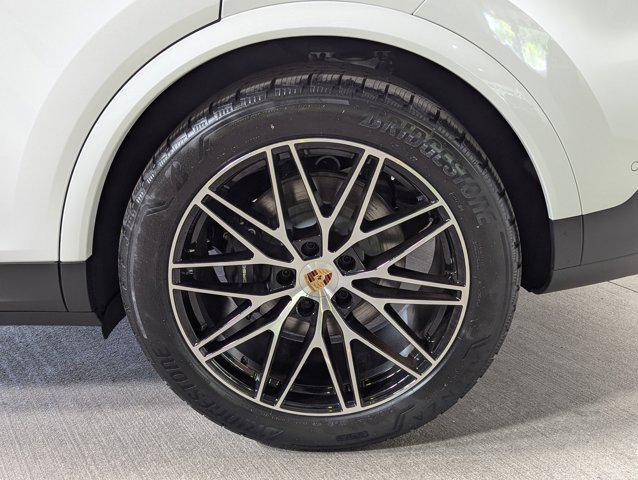 new 2025 Porsche Cayenne car, priced at $120,095