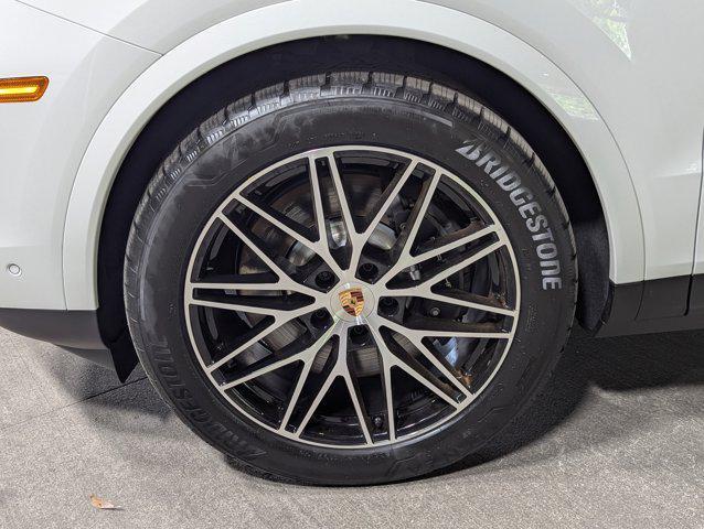 new 2025 Porsche Cayenne car, priced at $120,095