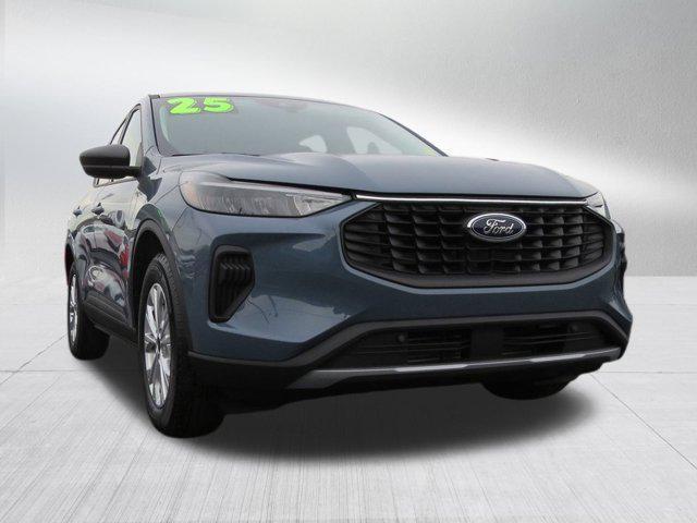 new 2025 Ford Escape car, priced at $29,990