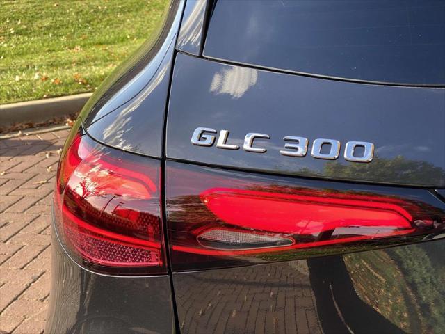 new 2025 Mercedes-Benz GLC 300 car, priced at $58,985