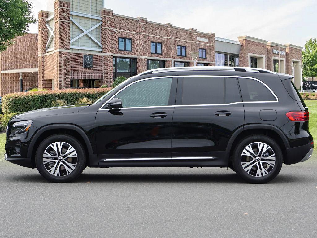 new 2025 Mercedes-Benz GLB 250 car, priced at $49,135
