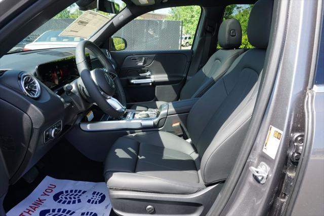 new 2025 Mercedes-Benz GLB 250 car, priced at $52,540