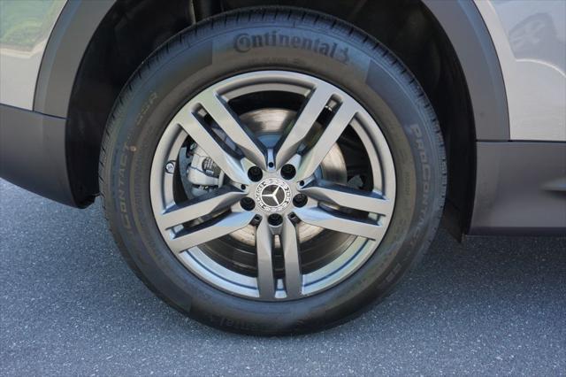 new 2025 Mercedes-Benz GLB 250 car, priced at $52,540