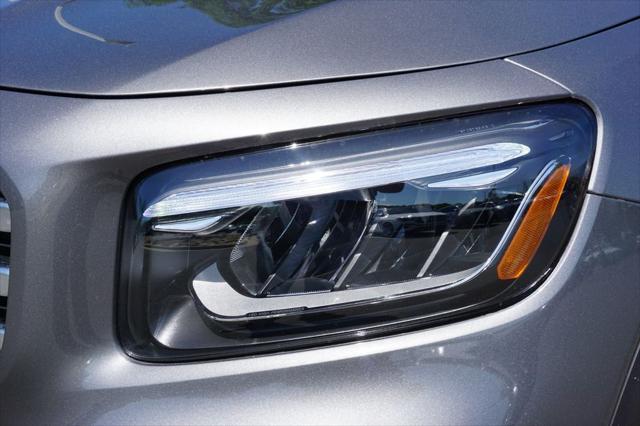 new 2025 Mercedes-Benz GLB 250 car, priced at $52,540
